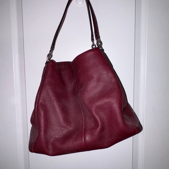 Vintage Coach Authentic Deep Red Leather Shoulder Bag - Picture 2 of 13